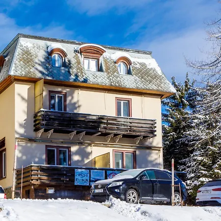 Zentrum Haus 아파트 *